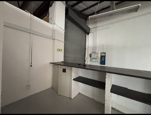 474M² WAREHOUSE TO LET IN MAITLAND